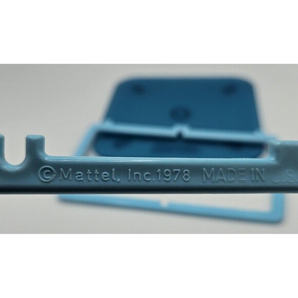 Vintage 1978 Barbie Dream Hutch Cabinet Blue Kitchen Table Blue USA Collectible - Picture 5 of 14